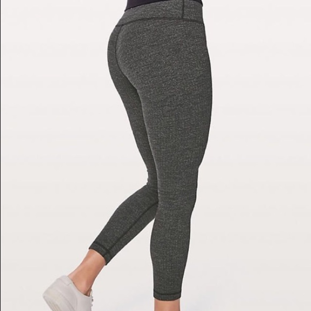 Lululemon 3/4 leggings size 4
